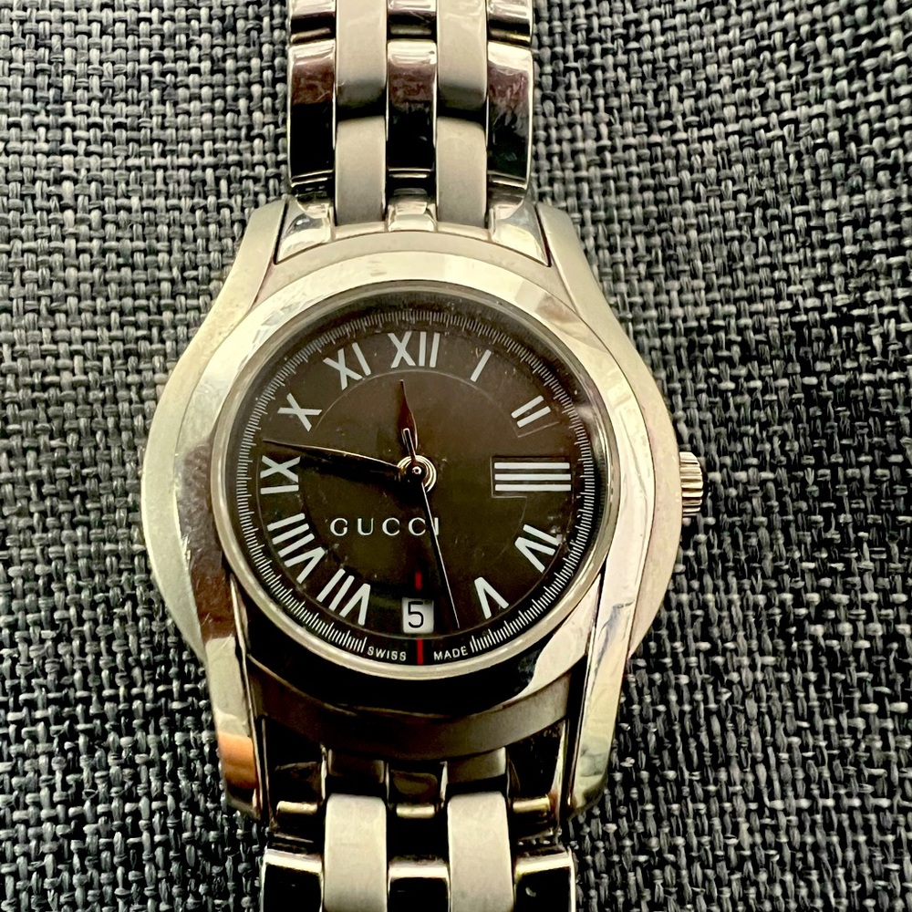 Gucci watch 550 L